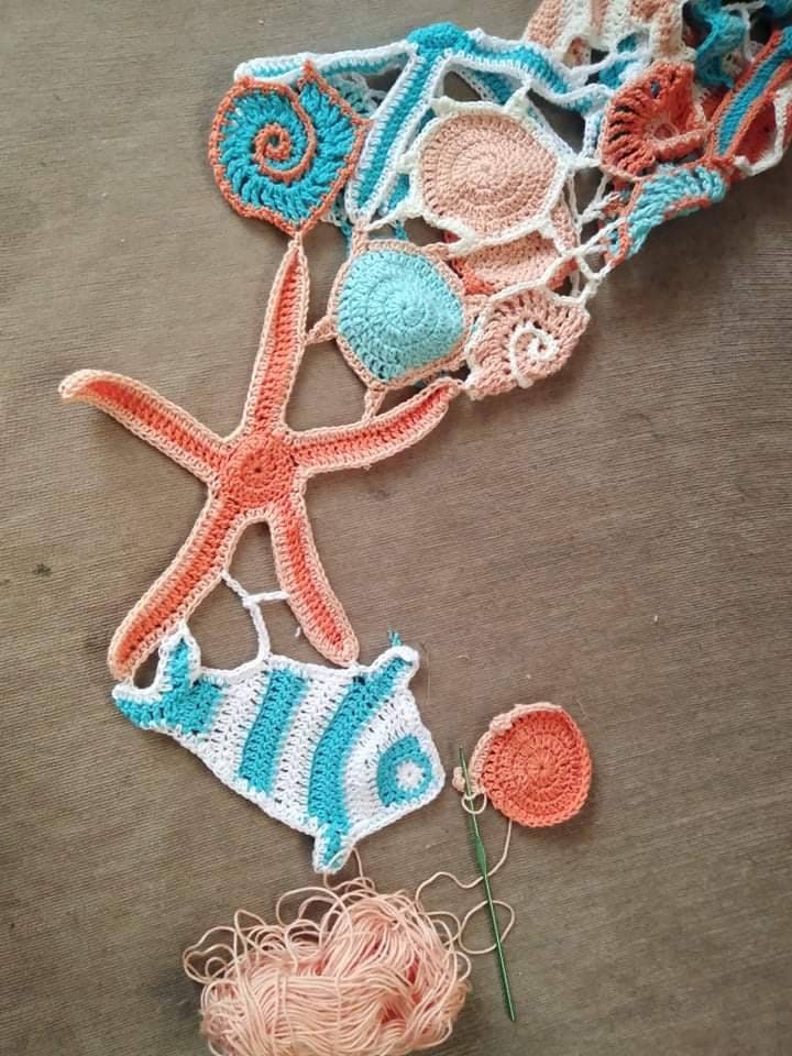 Sea life Crop Top