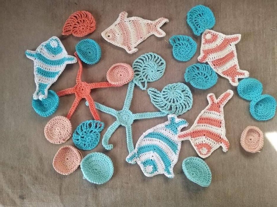 Sea life Crop Top